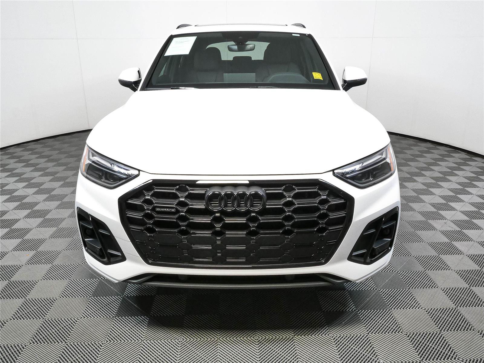 Used 2024 Audi Q5 2.0T Premium w/ Summer of Audi Package AWD/4WD image 33