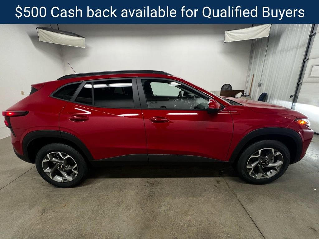 New 2026 Chevrolet Trax LT w/ Driver Confidence Package image 2