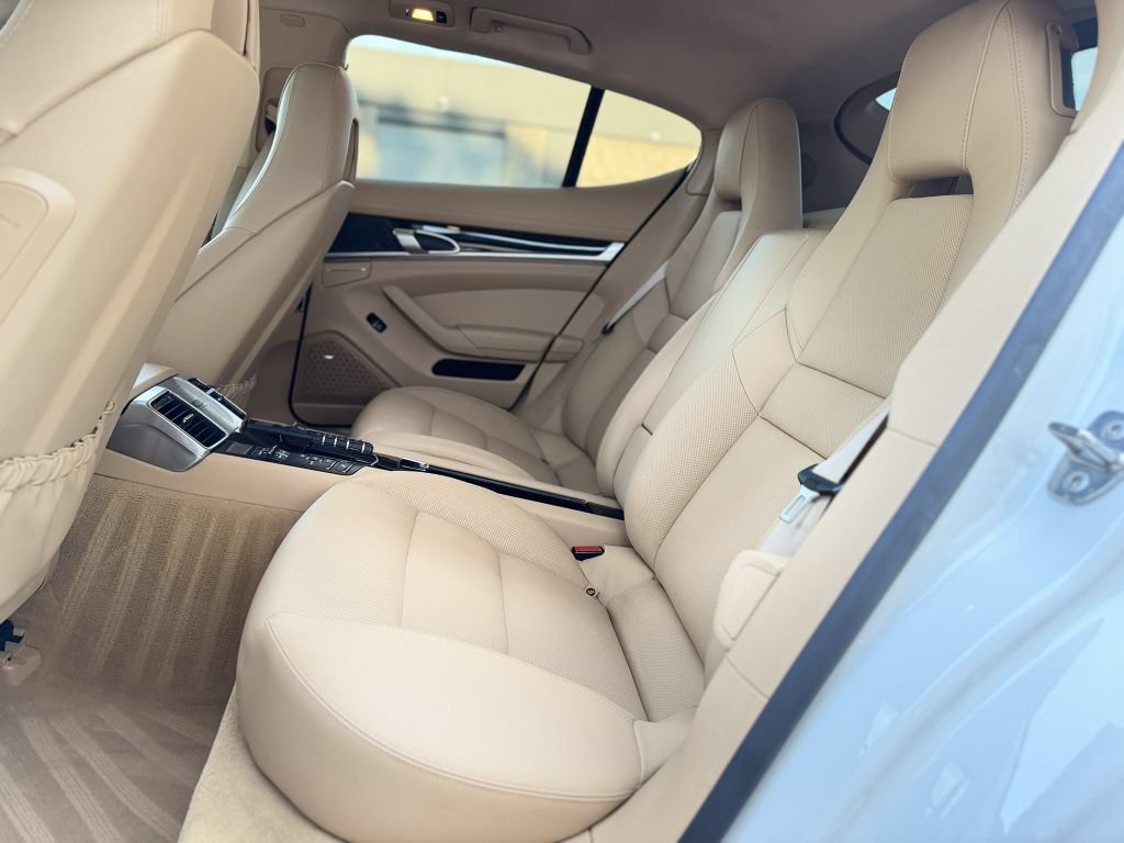 Used 2014 Porsche Panamera S RWD image 19