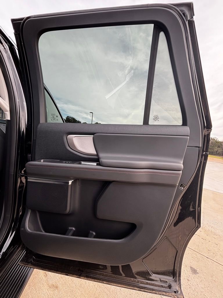 Used 2025 Ford Expedition Max Active image 18