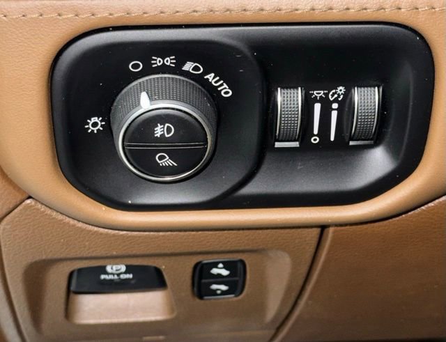 Used 2019 RAM 1500 Limited image 23