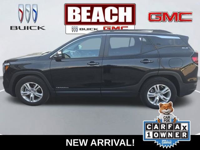 Used 2023 GMC Terrain SLE w/ Driver Convenience Package image 1