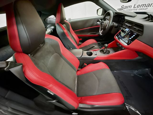 Used 2024 Nissan Z Performance w/ Floor Mat Package RWD image 26