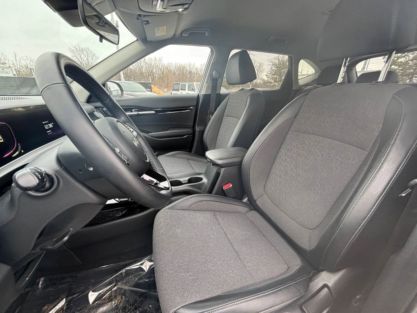 Used 2025 Kia Seltos S image 28