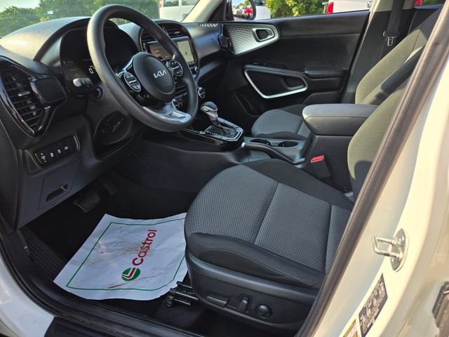 Used 2023 Kia Soul S FWD image 10