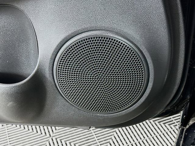 Used 2017 Nissan Versa Note SV image 17