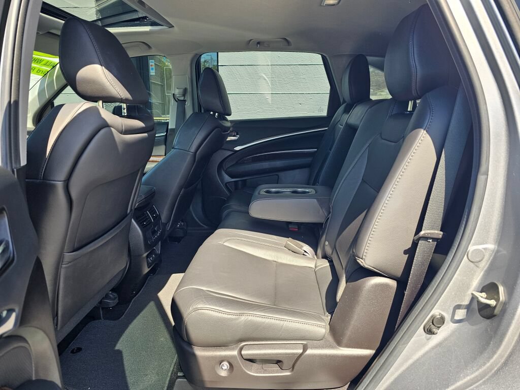 Used 2020 Acura MDX w/ Technology Package AWD/4WD image 18