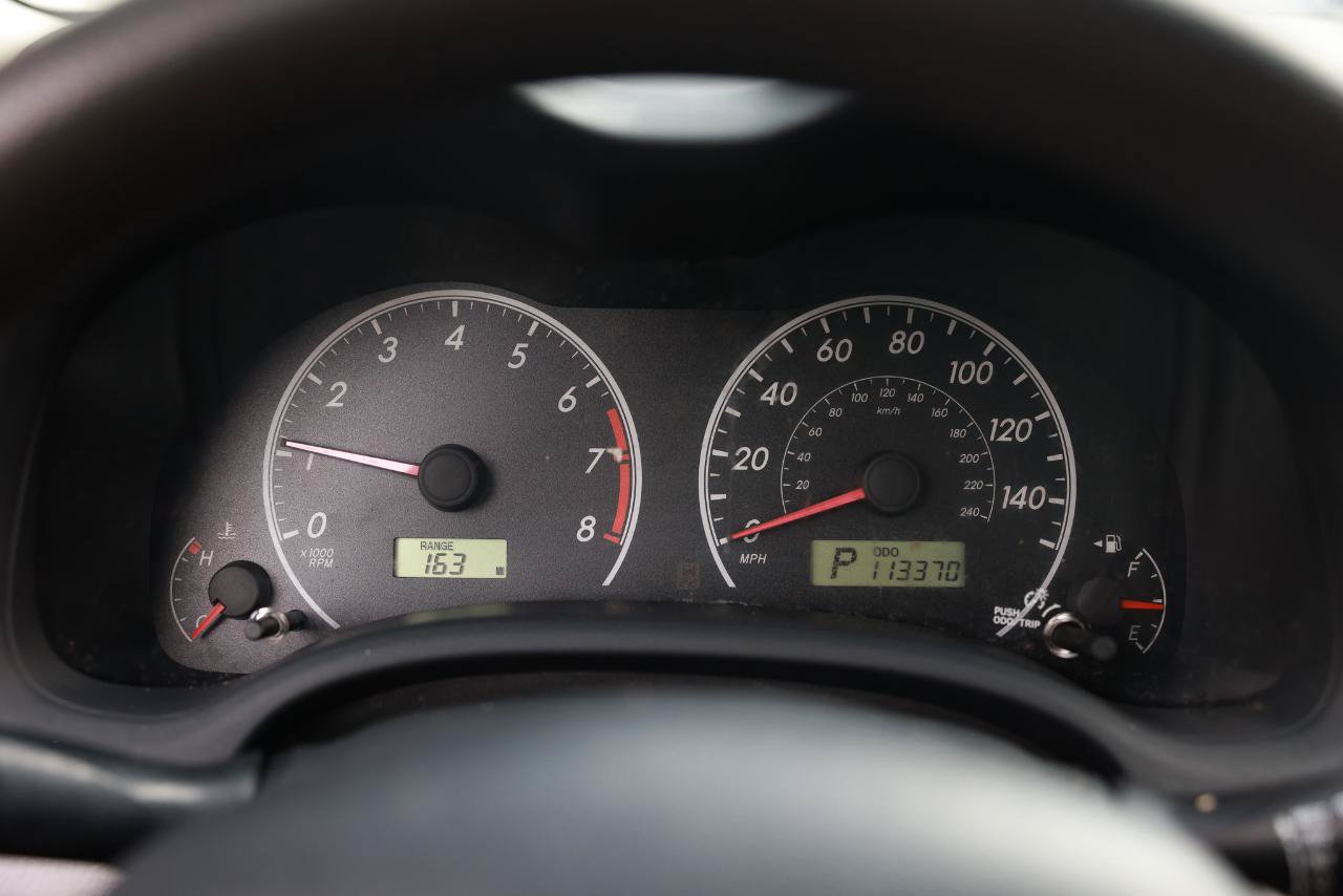 Used 2012 Toyota Corolla LE FWD image 27