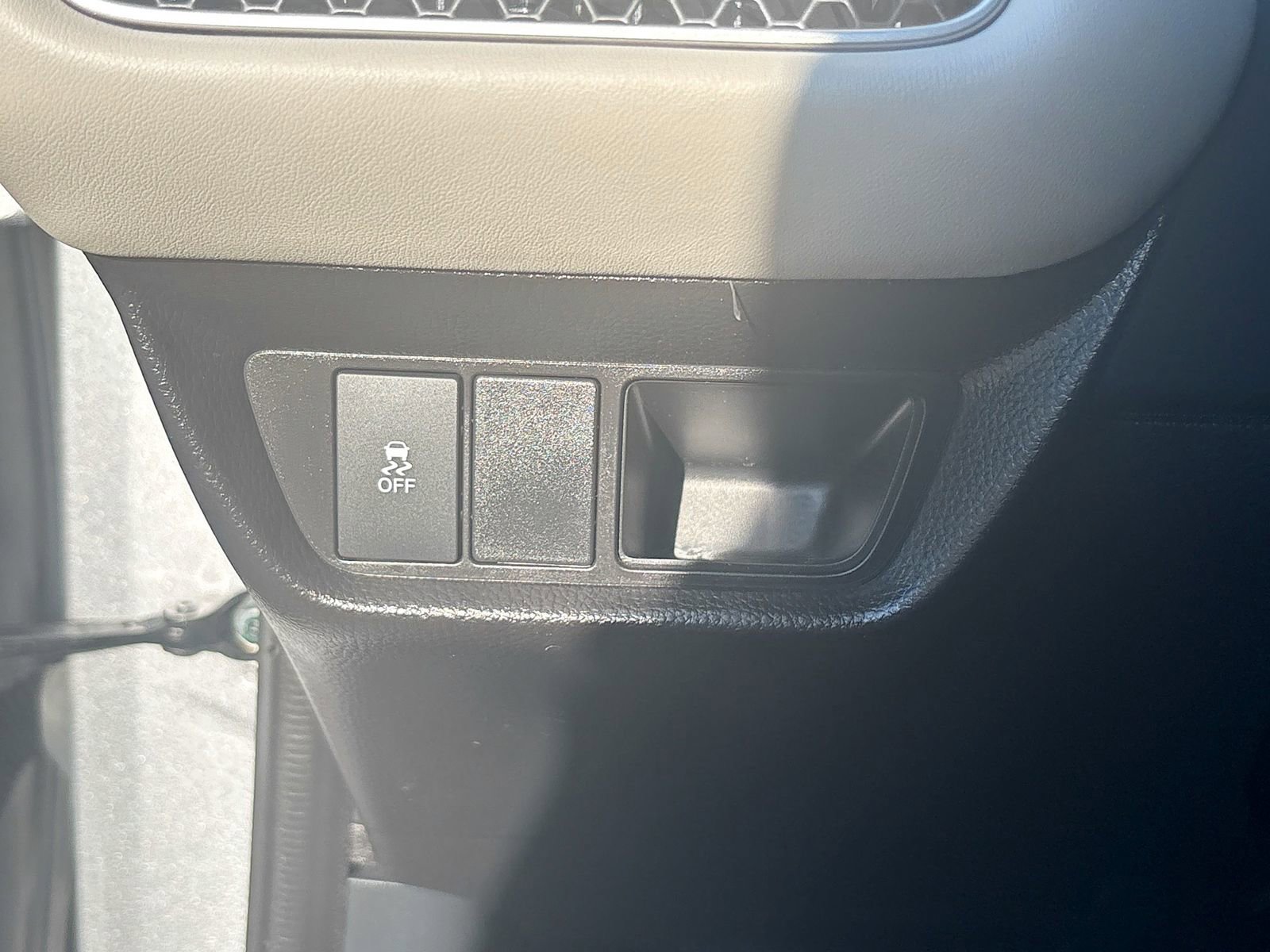 Used 2026 Honda HR-V EX-L image 10