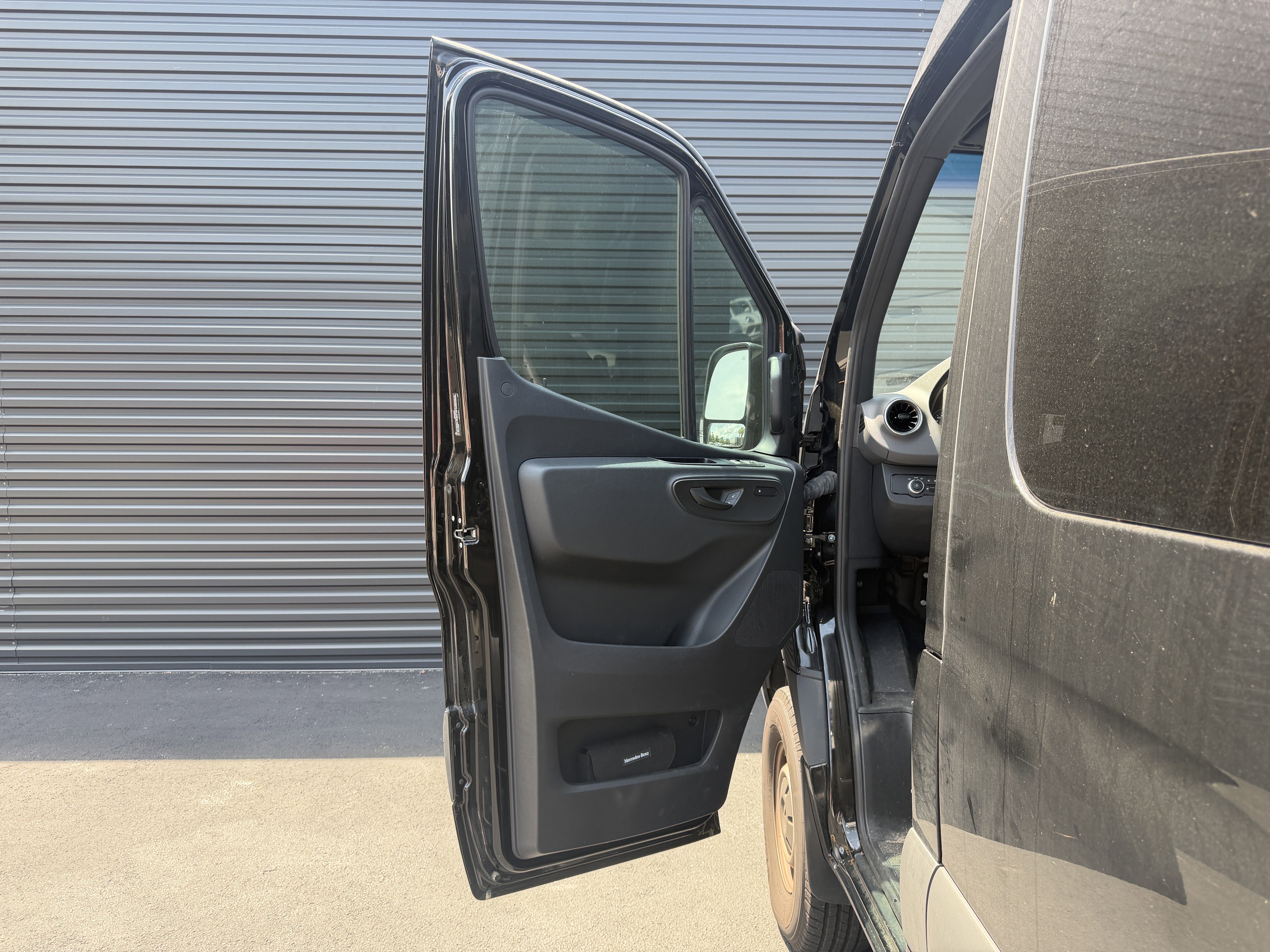 Used 2024 Mercedes-Benz Sprinter 2500 image 8