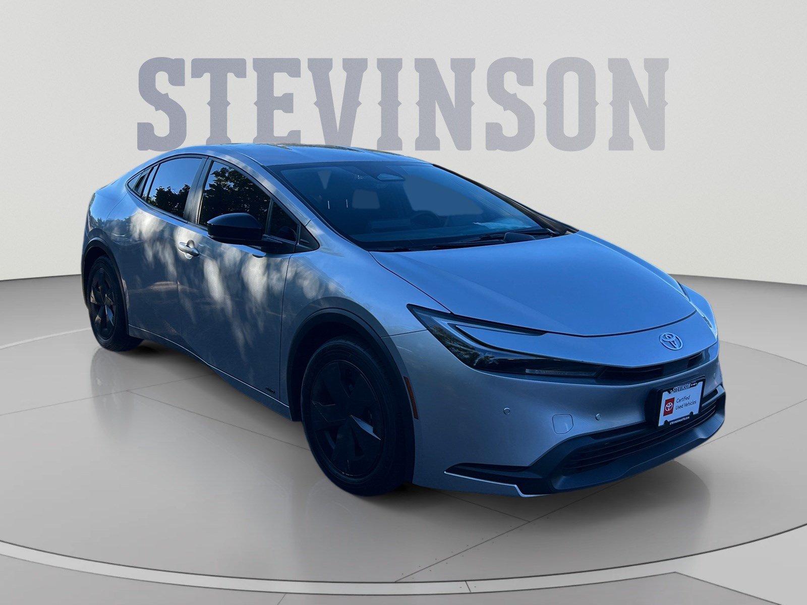 Used 2025 Toyota Prius LE AWD/4WD image 7