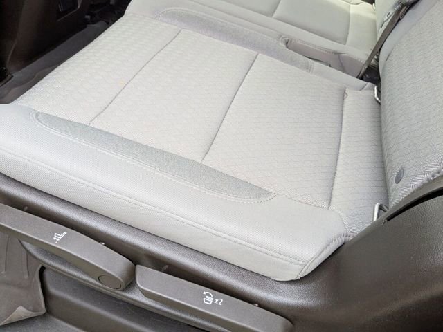 Used 2022 GMC Yukon XL SLE w/ Gmc Pro Safety Plus Package image 32