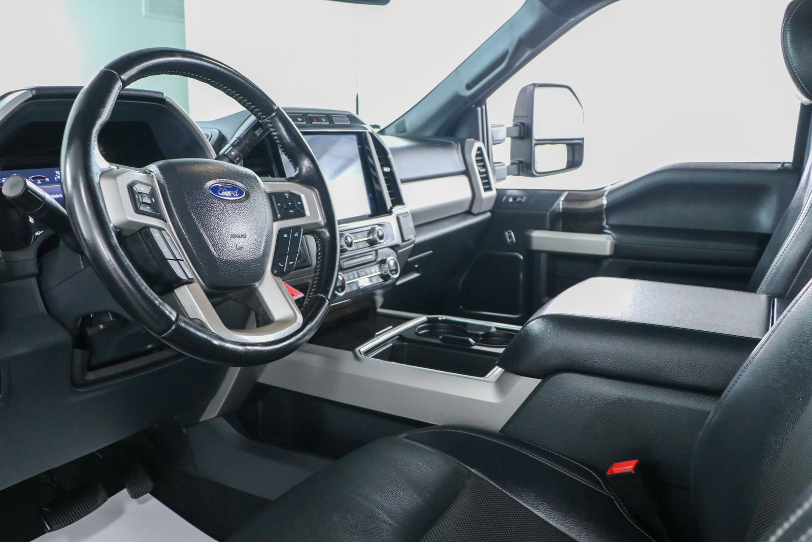 Used 2022 Ford F250 Lariat w/ Black Appearance Package image 24