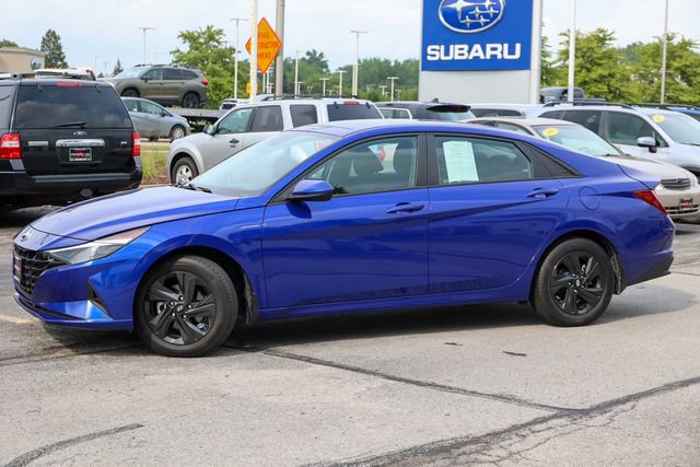 Used 2023 Hyundai Elantra SEL FWD image 17