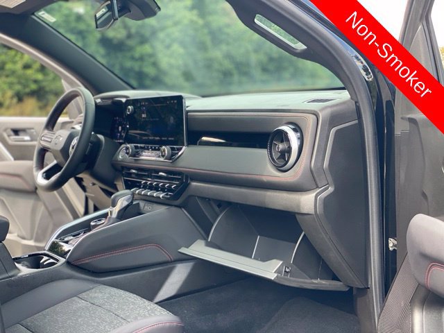 Used 2025 Chevrolet Colorado Z71 AWD/4WD image 22