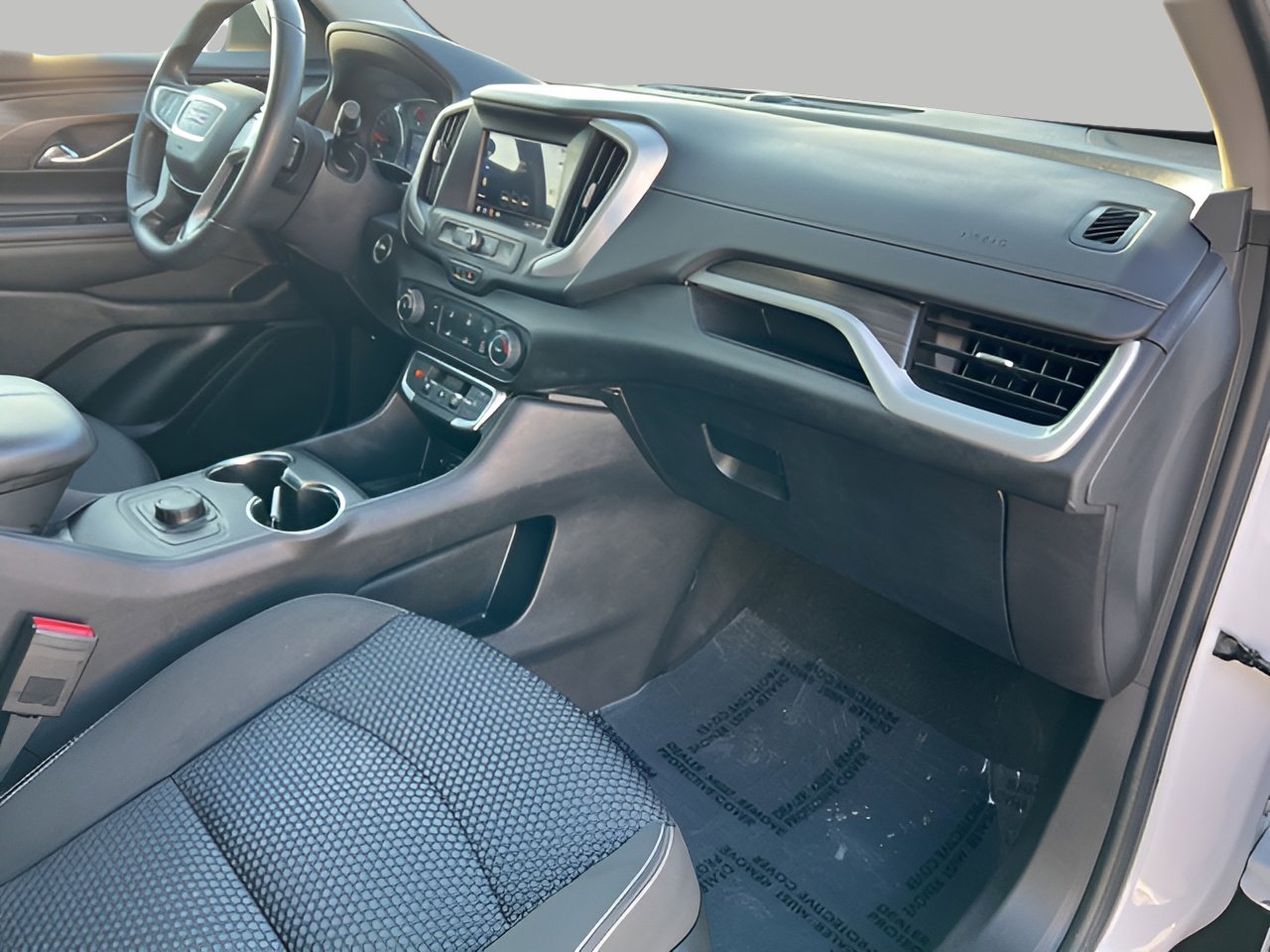 Used 2024 GMC Terrain SLE image 62