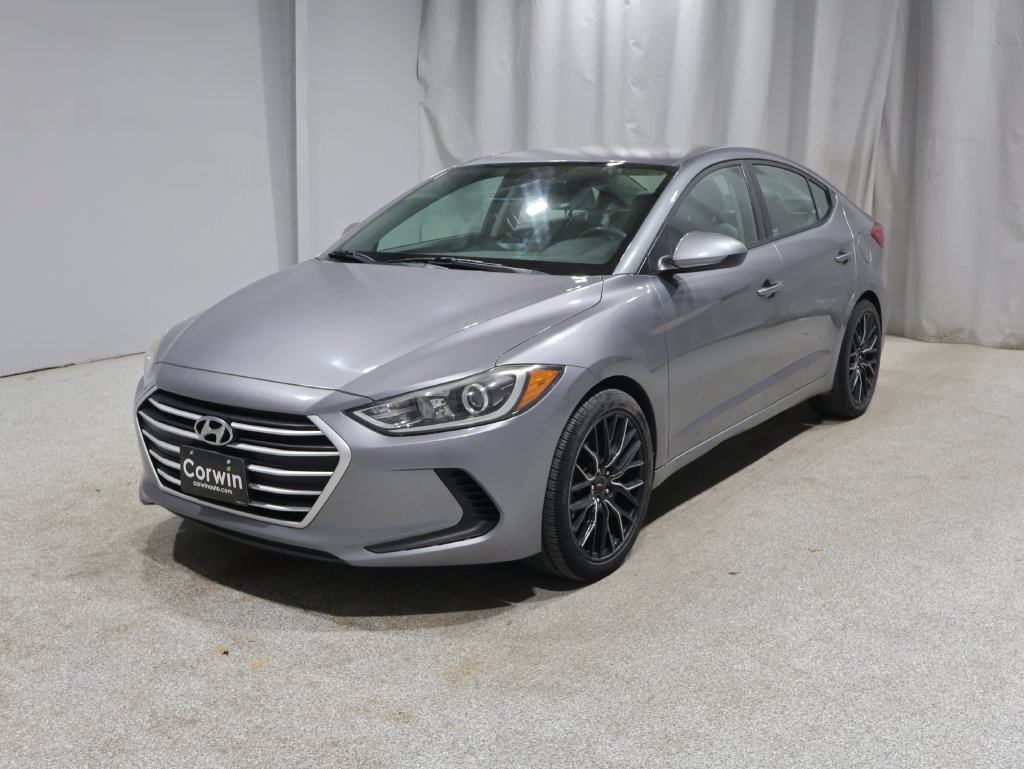 Used 2018 Hyundai Elantra SEL w/ Cargo Package FWD image 6