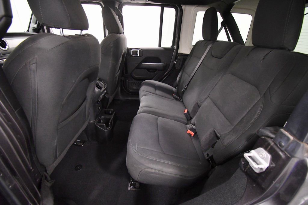 Used 2022 Jeep Wrangler Unlimited Sahara w/ Cold Weather Group image 14