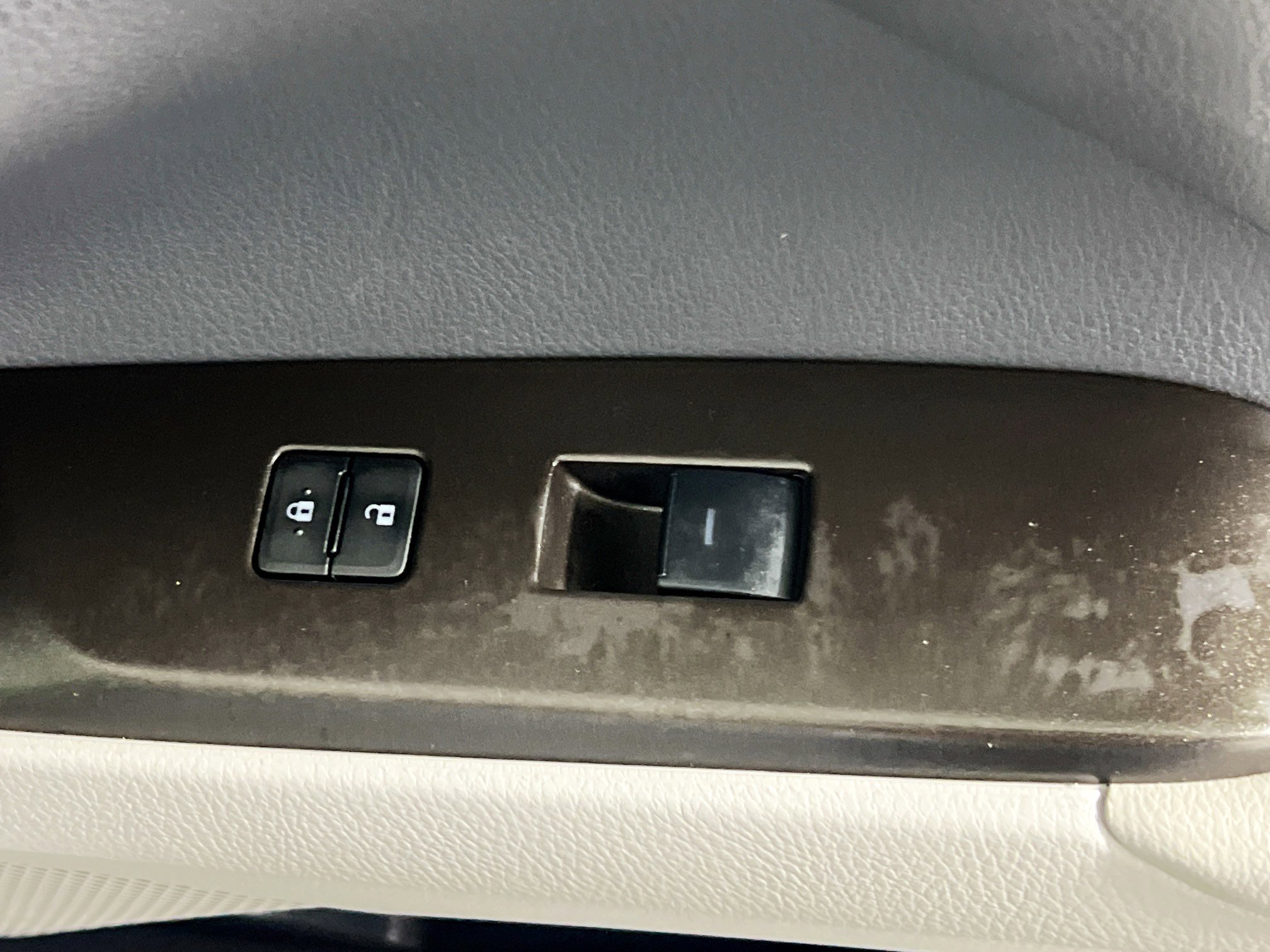 Used 2021 Toyota Camry LE image 31