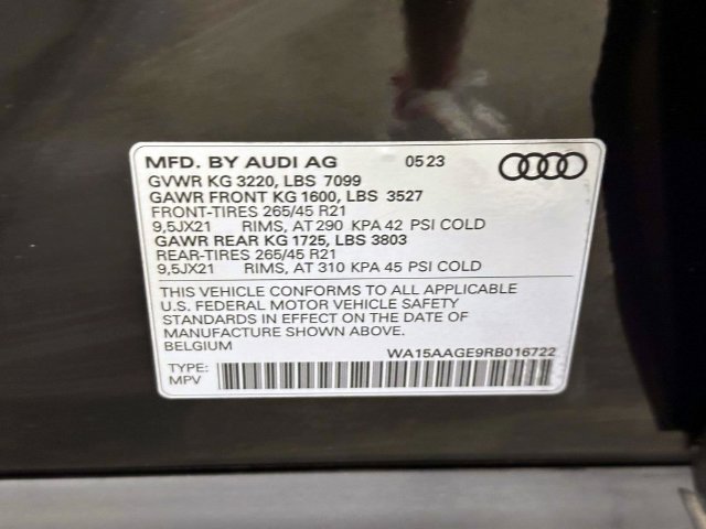 Certified 2024 Audi Q8 e-tron Premium Plus w/ Premium Plus Package AWD/4WD image 36