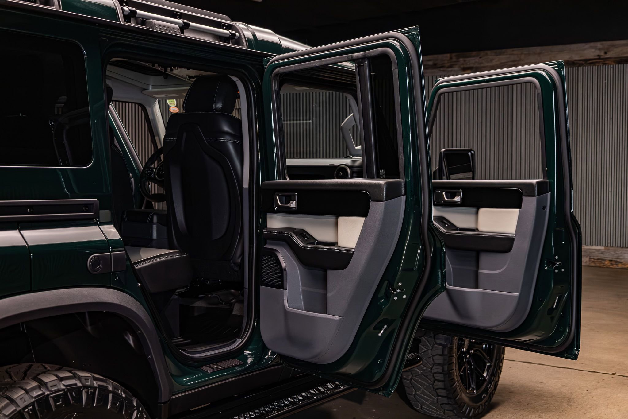 Used 2025 INEOS Grenadier Fieldmaster Edition image 30