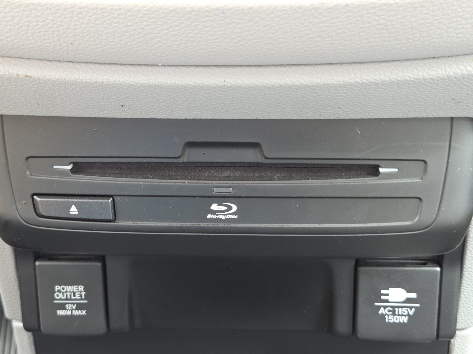 Used 2018 Honda Odyssey Touring image 12