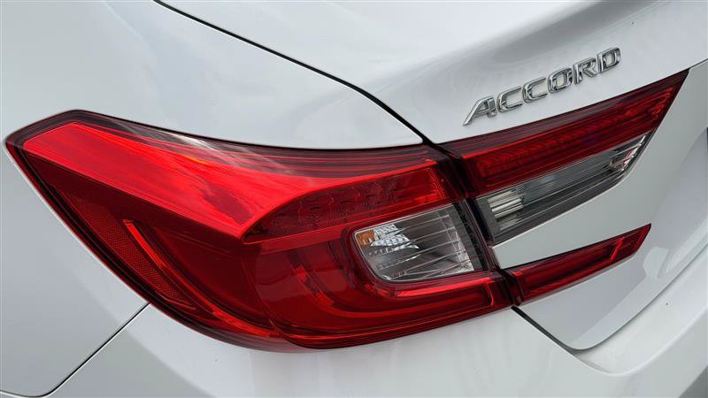 Used 2018 Honda Accord EX image 13
