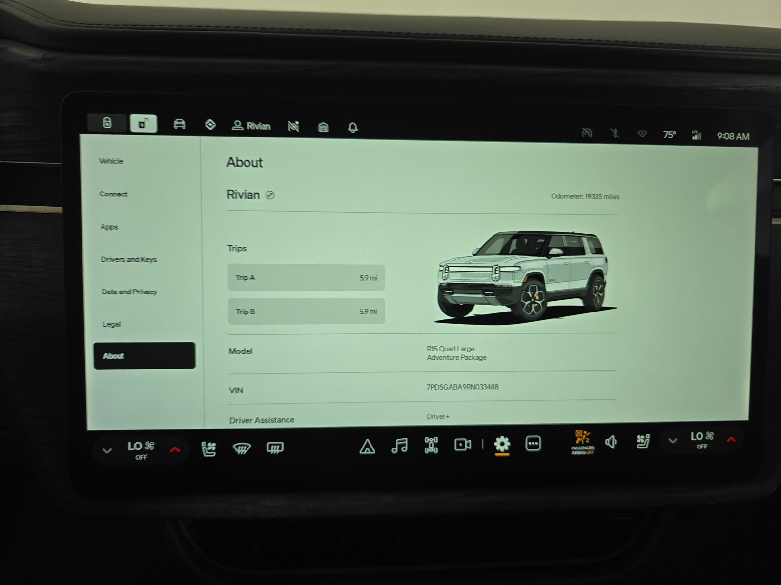 Used 2024 Rivian R1S Adventure AWD/4WD image 29
