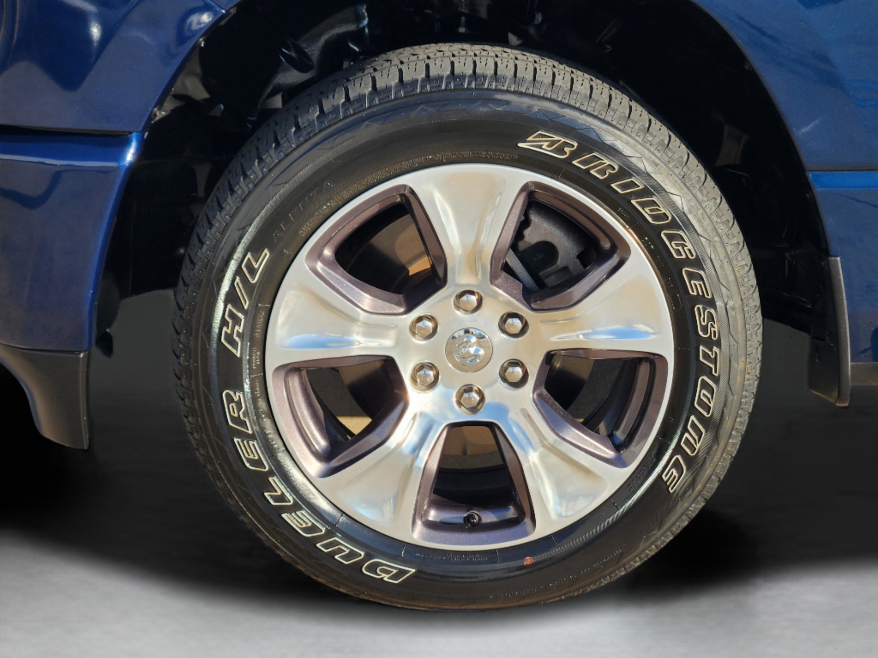 Used 2024 RAM 1500 Laramie AWD/4WD image 30