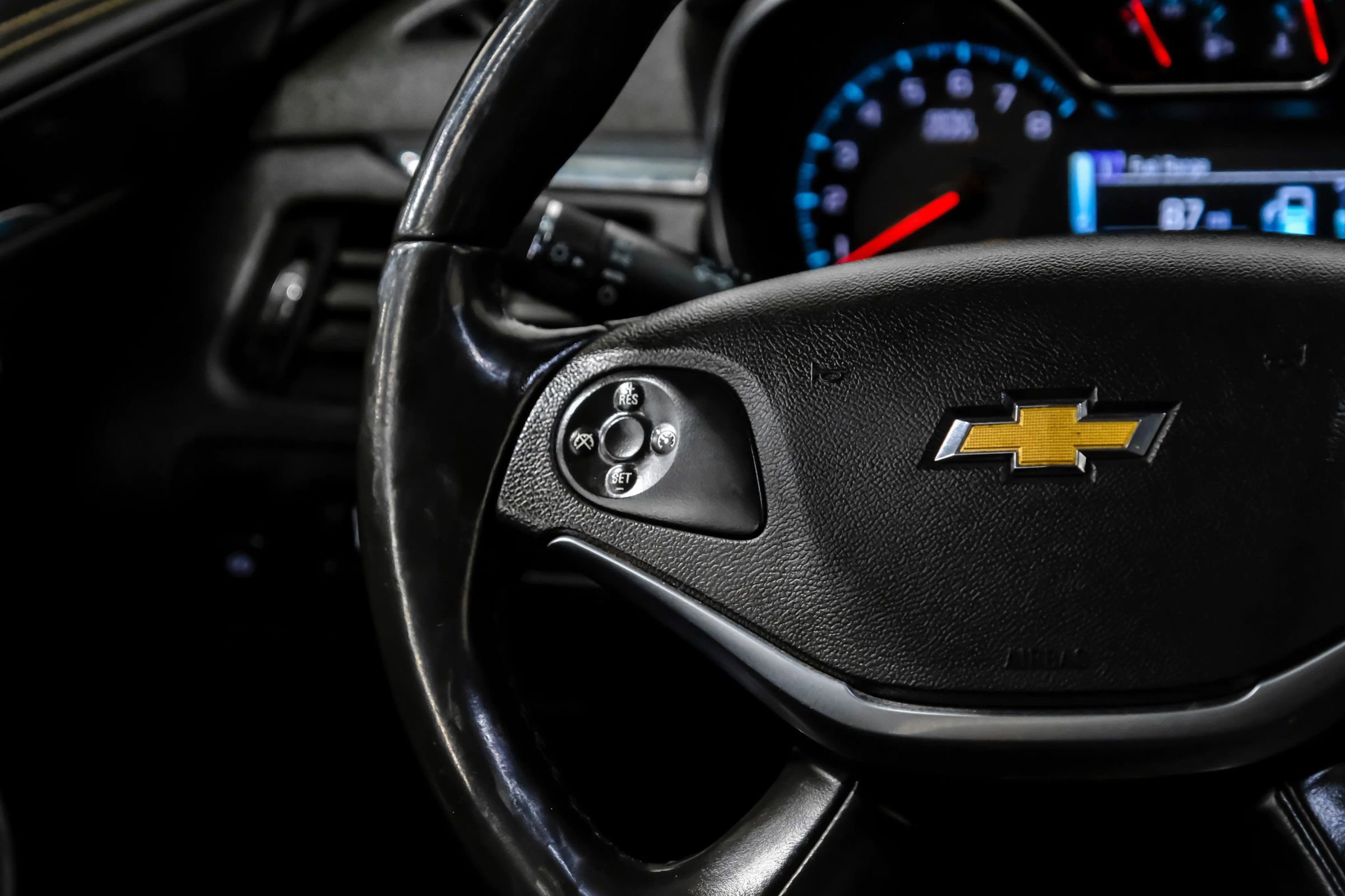 Used 2019 Chevrolet Impala Premier FWD image 18