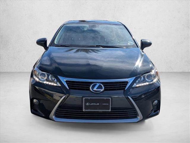 Used 2017 Lexus CT 200h image 2