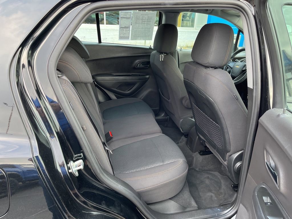 Used 2017 Chevrolet Trax LS image 27