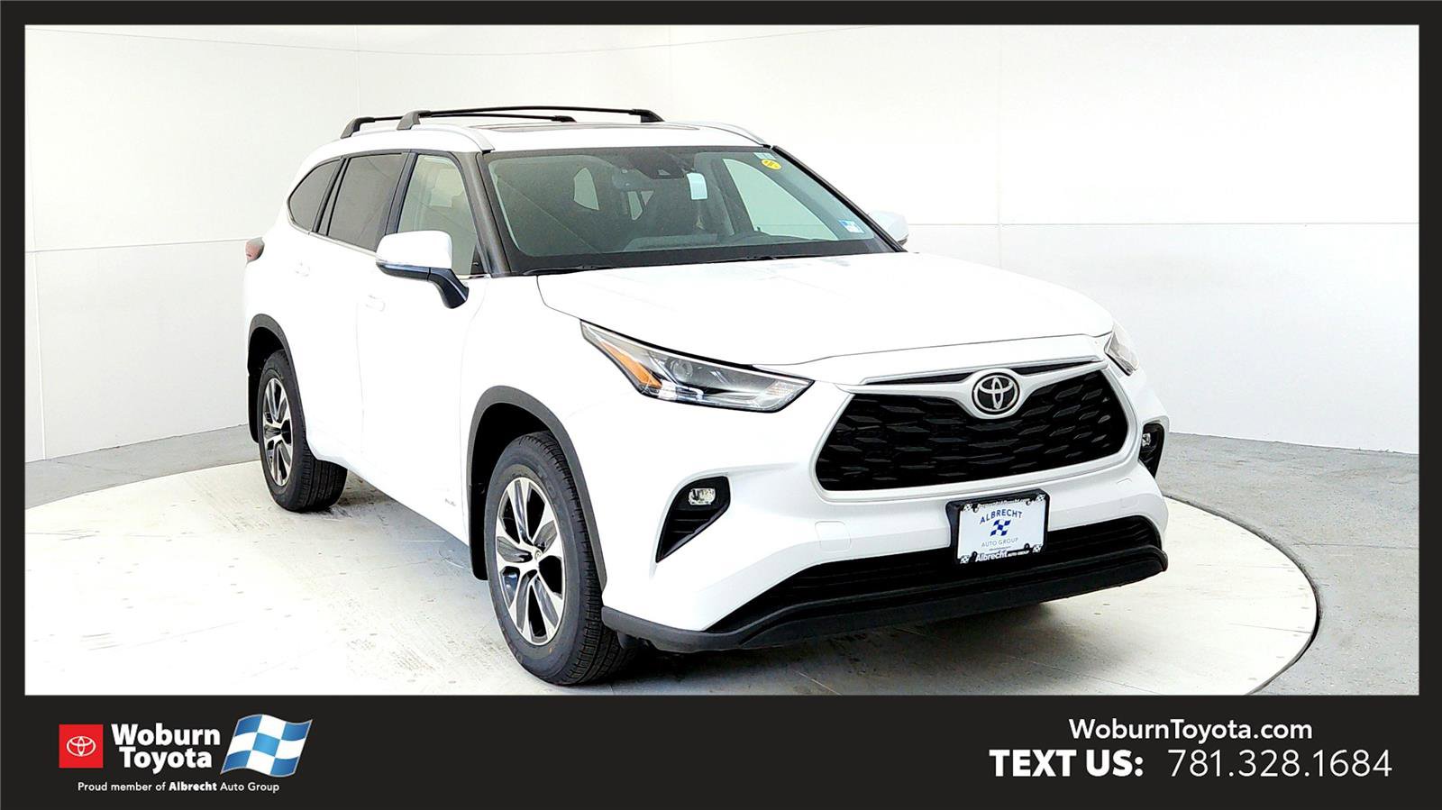 New 2026 Toyota Highlander XLE image 1