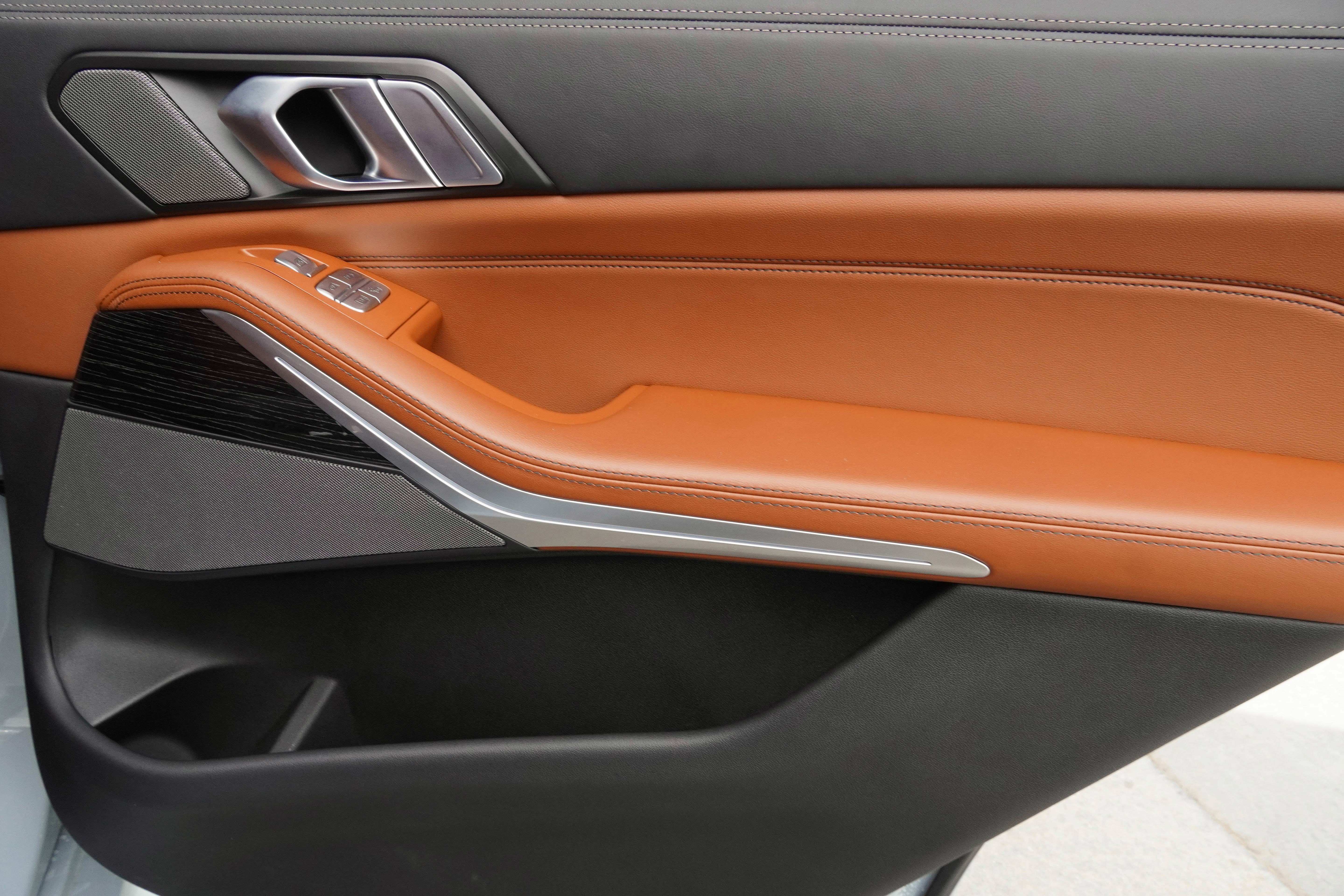 Certified 2024 BMW X7 M60i w/ Executive Package image 34