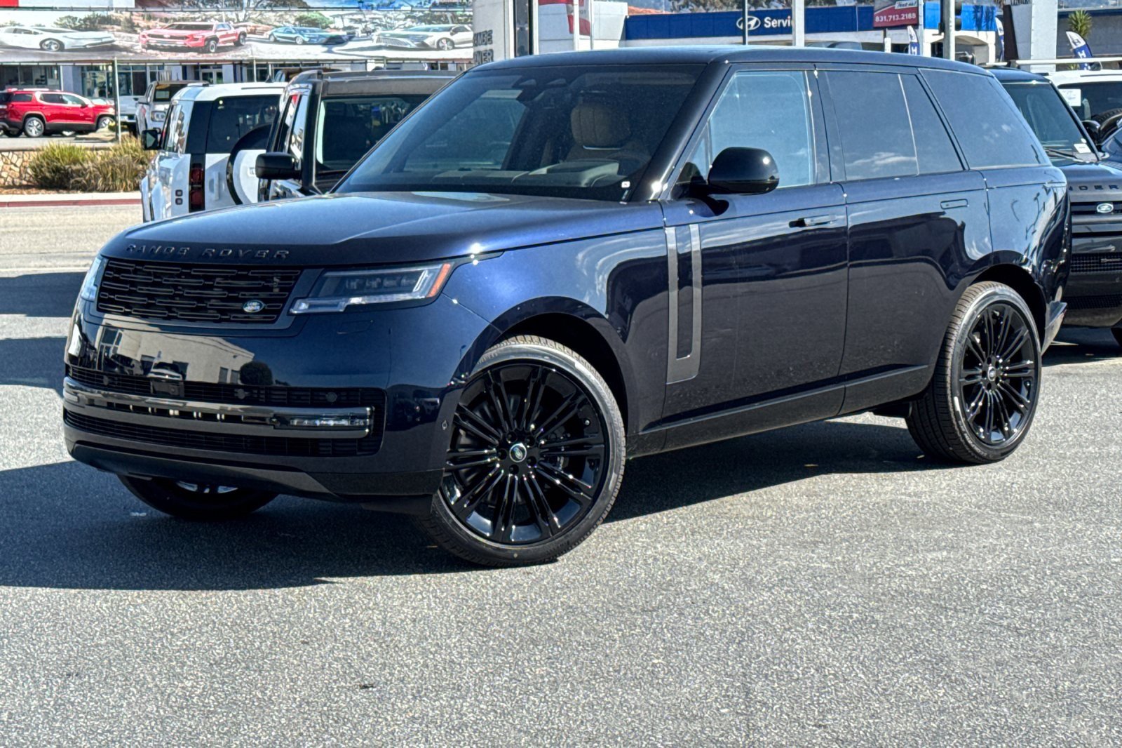 New 2025 Land Rover Range Rover SE