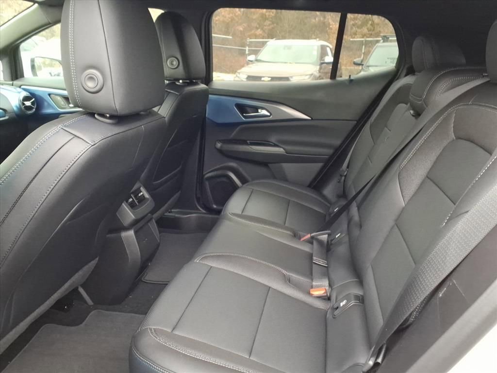 New 2026 Chevrolet Equinox EV LT image 13