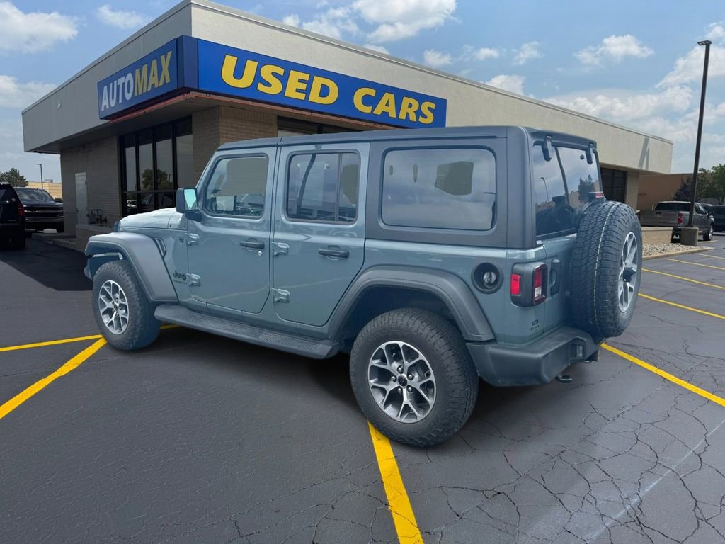 Used 2024 Jeep Wrangler Unlimited Sport AWD/4WD image 7