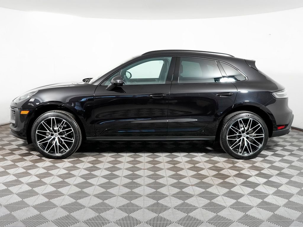 Certified 2026 Porsche Macan AWD/4WD image 2