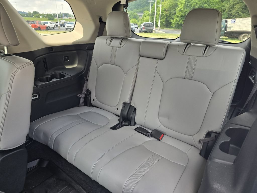 Certified 2025 Honda Pilot EX-L image 10