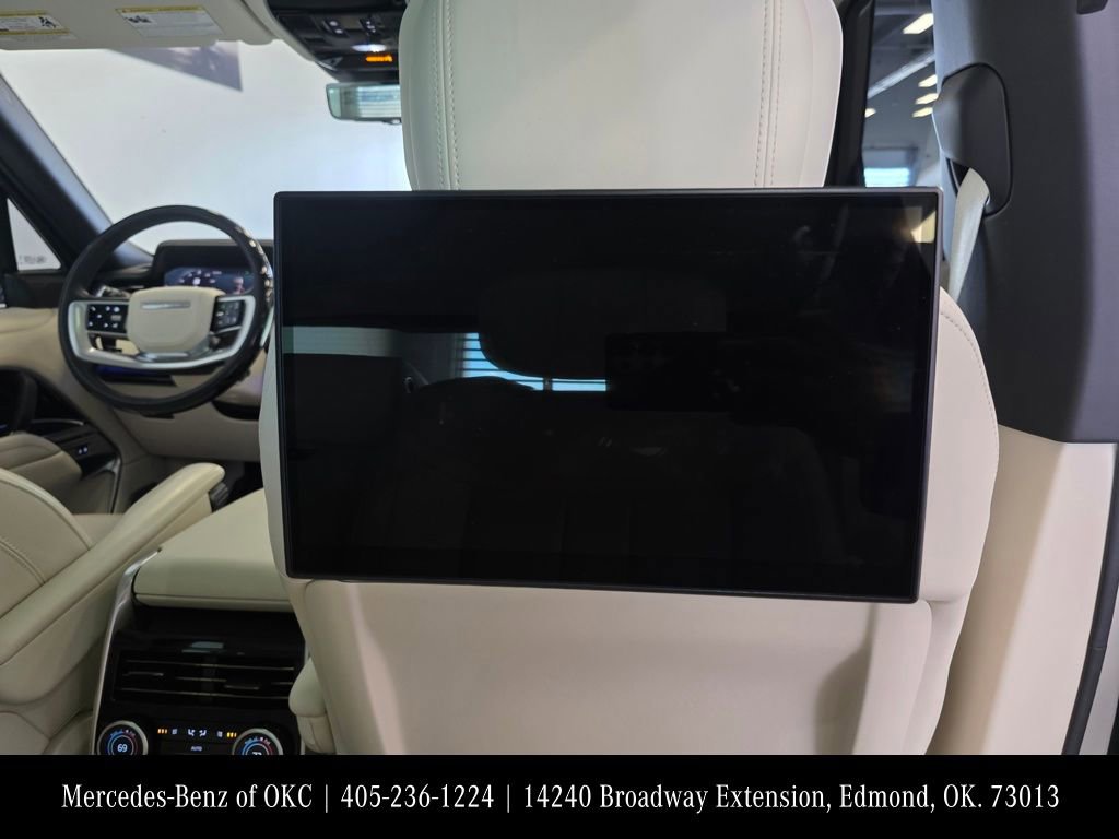 Used 2024 Land Rover Range Rover Autobiography image 13