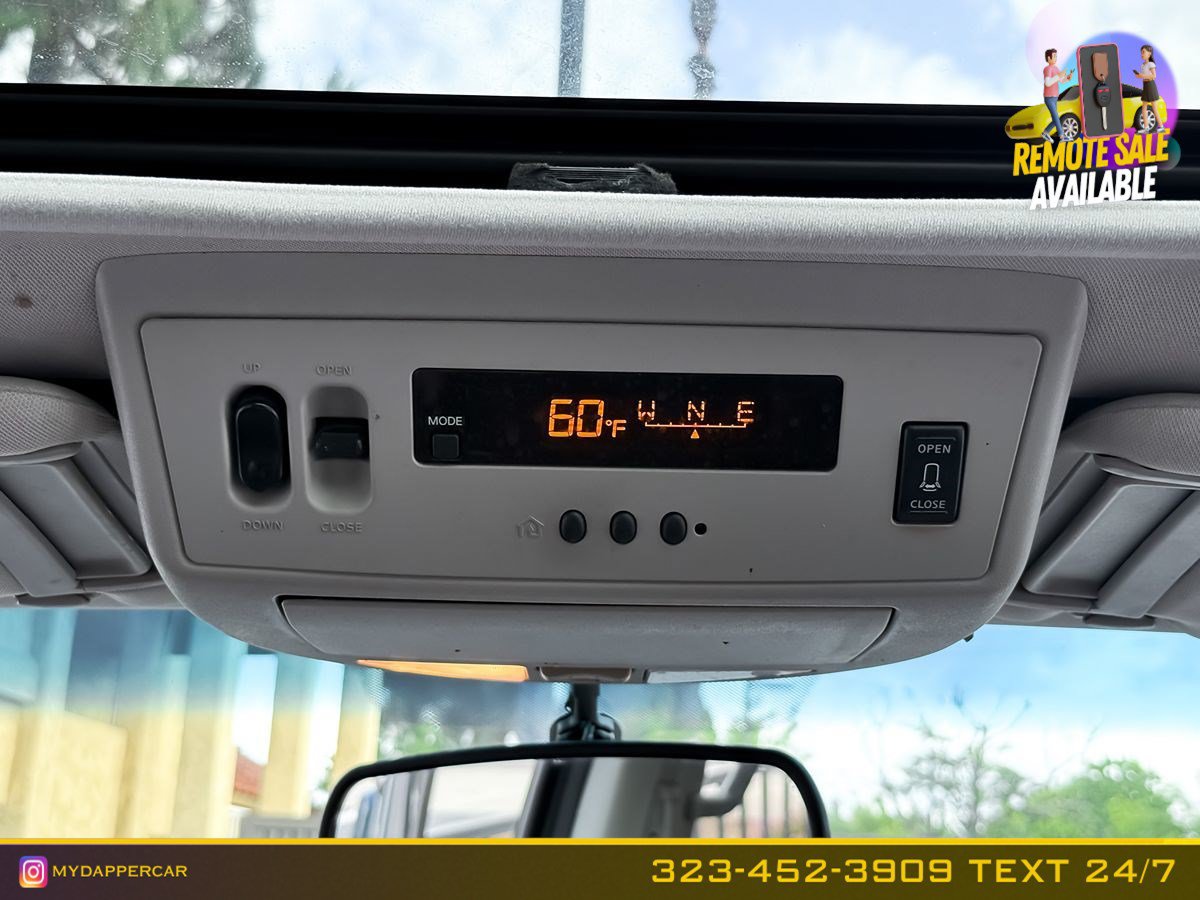 Used 2004 INFINITI QX56 2WD w/ Smart Vision Pkg image 28
