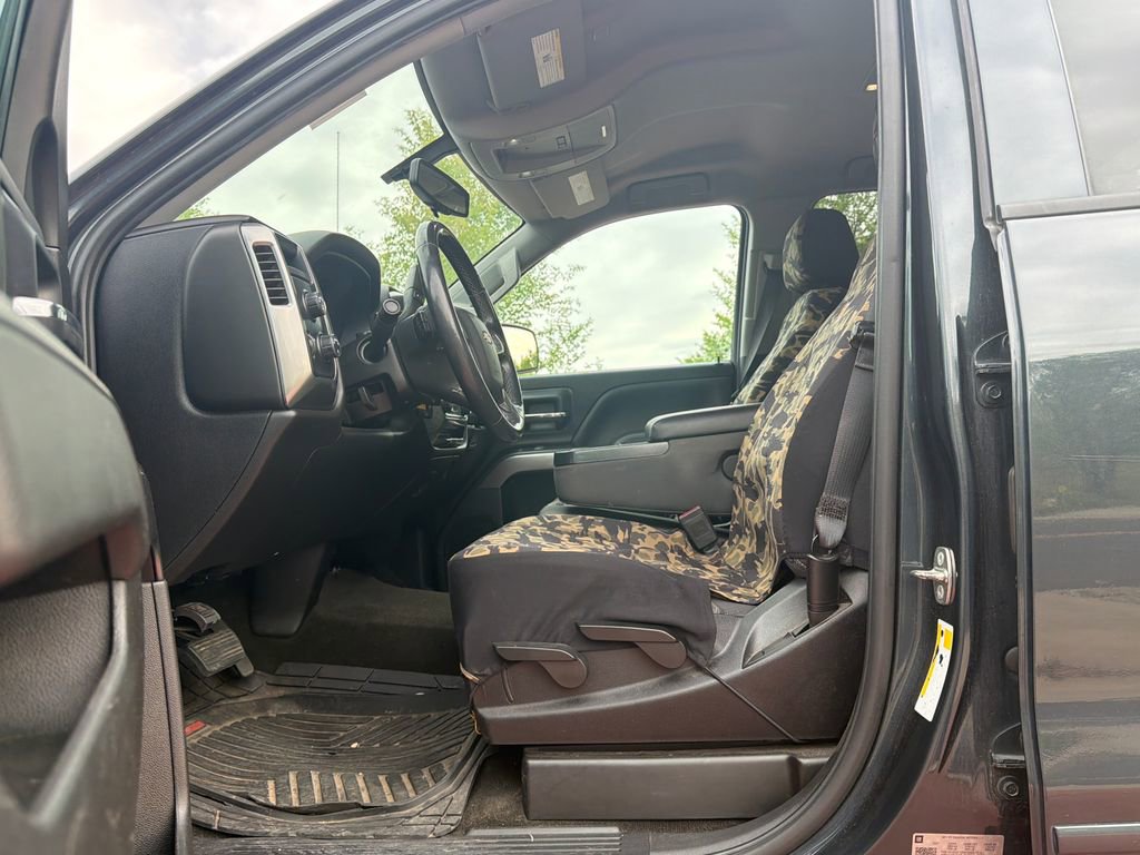 Used 2018 Chevrolet Silverado 1500 LT AWD/4WD image 10