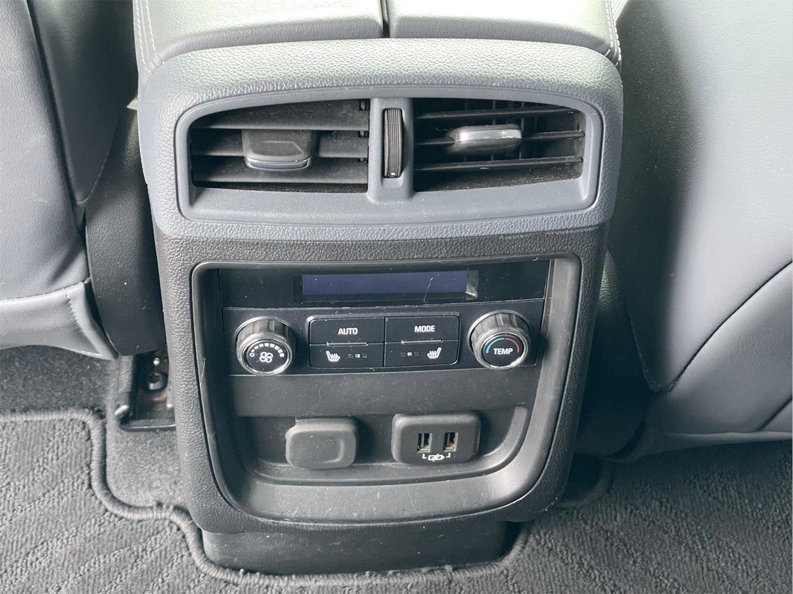 Used 2020 Buick Envision Essence w/ LPO, Interior Luxury Package image 18