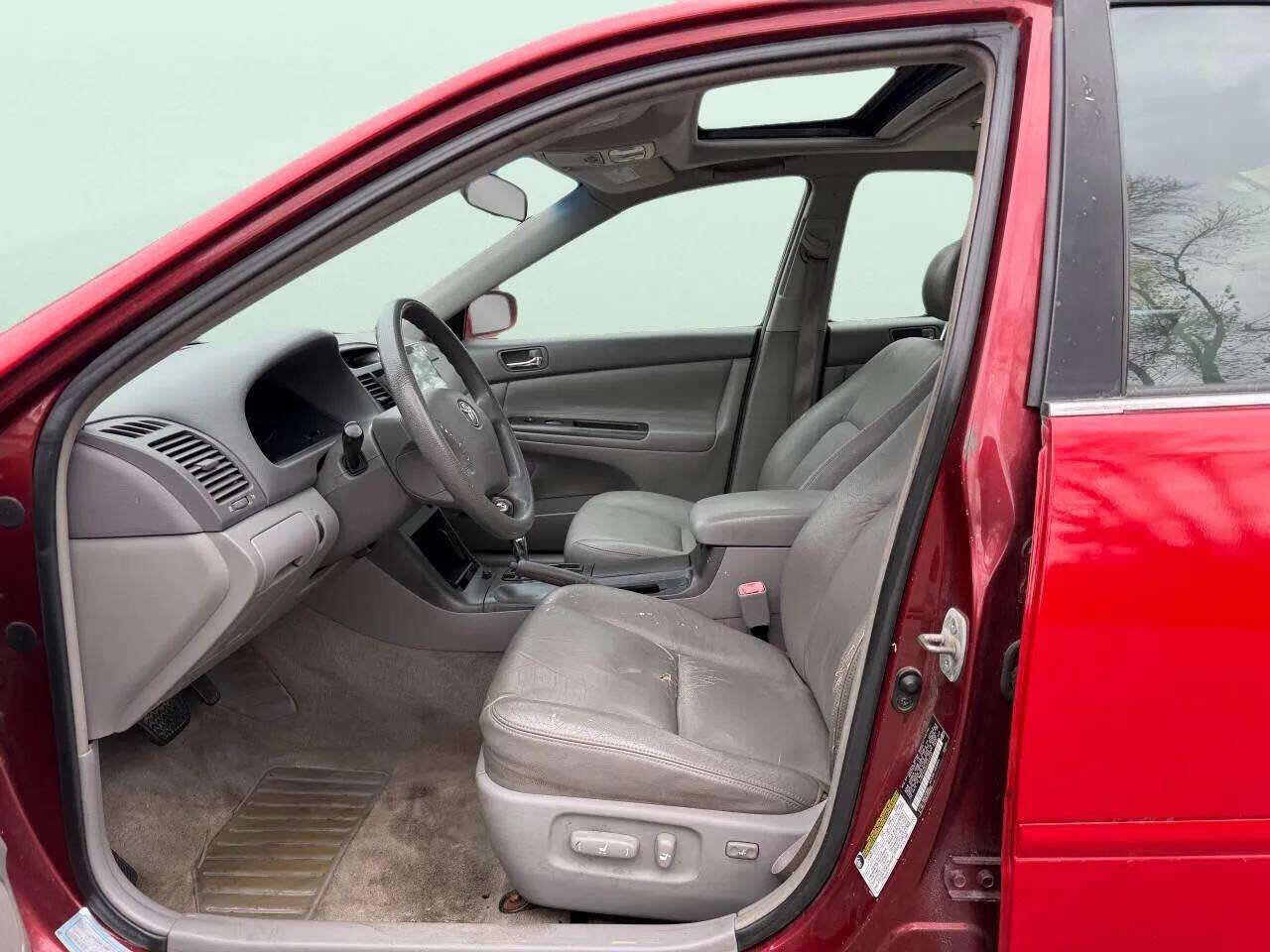 Used 2005 Toyota Camry image 10