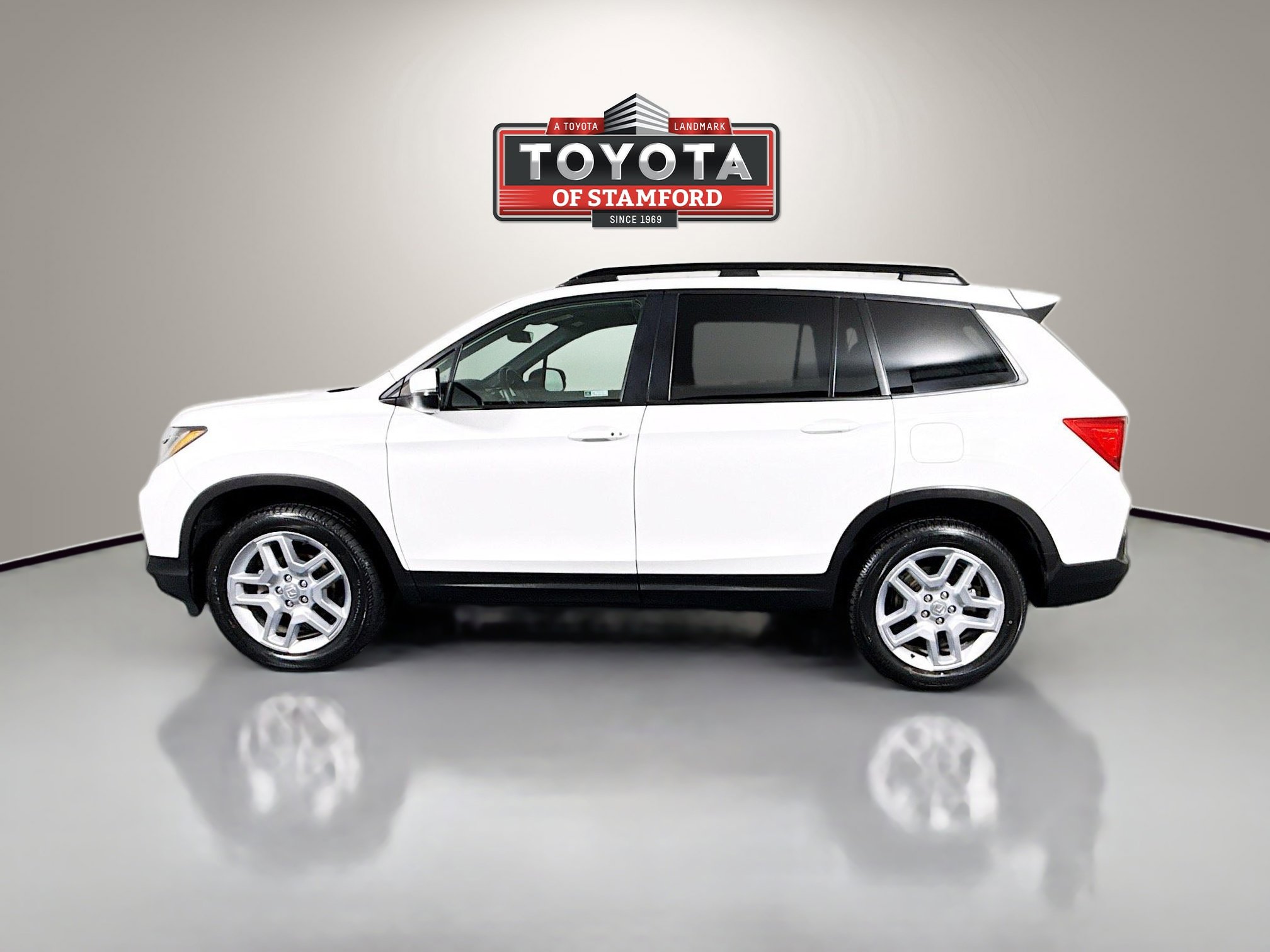 Used 2024 Honda Passport EX-L image 4