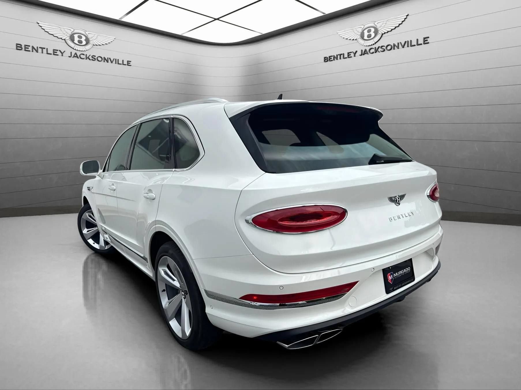 Certified 2025 Bentley Bentayga AWD/4WD image 56