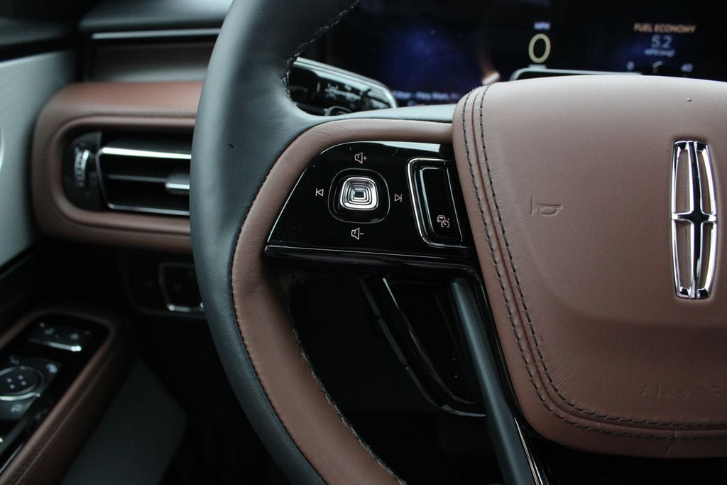 New 2026 Lincoln Aviator Reserve AWD/4WD image 11