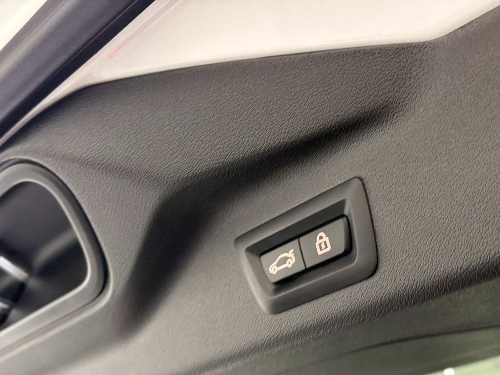 Used 2023 BMW X7 xDrive40i w/ Executive Package image 8