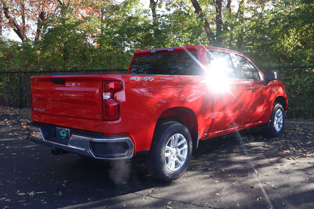 Certified 2024 Chevrolet Silverado 1500 LT AWD/4WD image 10