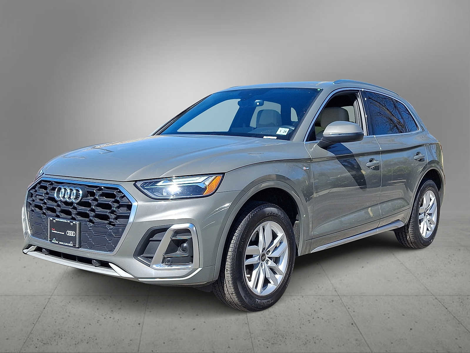 Used 2023 Audi Q5 2.0T Premium w/ Convenience Package image 1